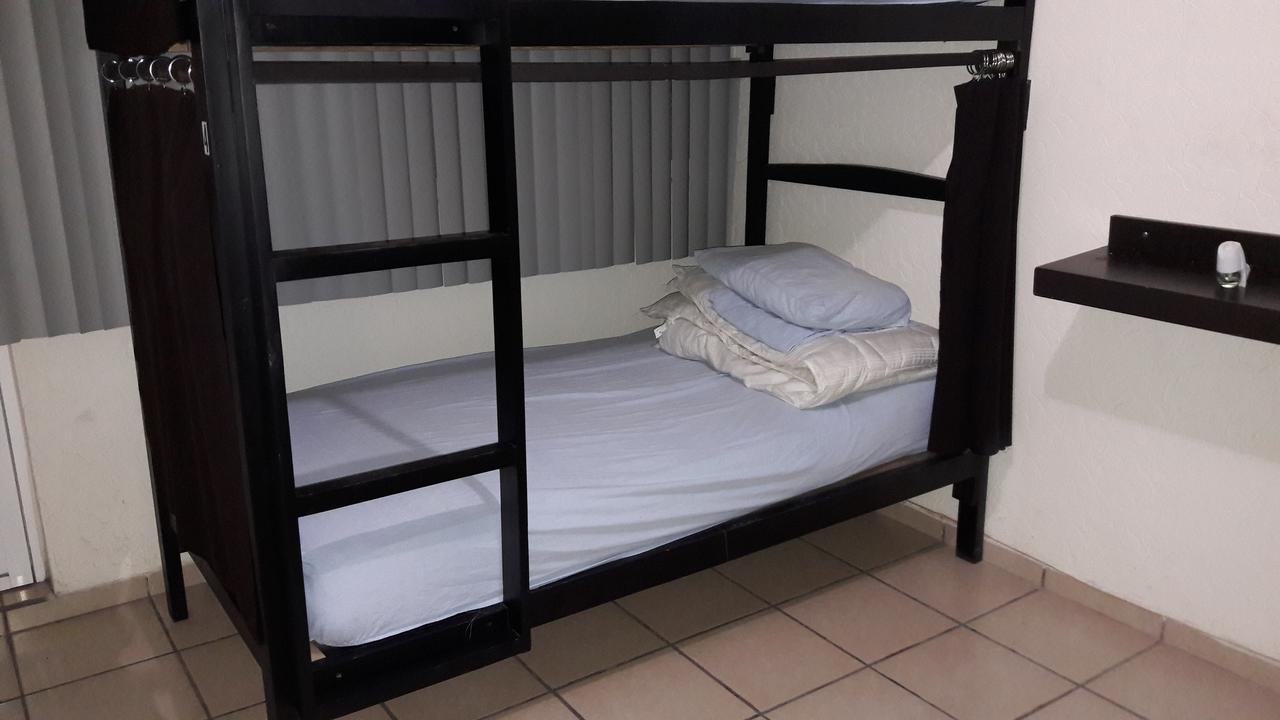 Hostal Yapa 莱昂 外观 照片