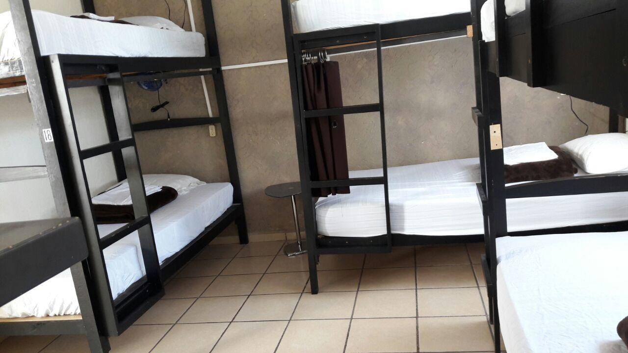 Hostal Yapa 莱昂 外观 照片